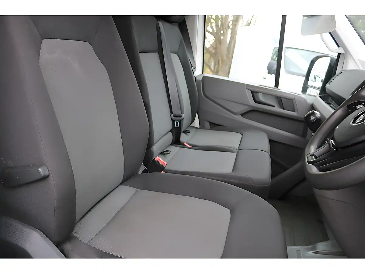 Used 2018 Volkswagen Crafter Lwb White - Interior and Exterior details 13