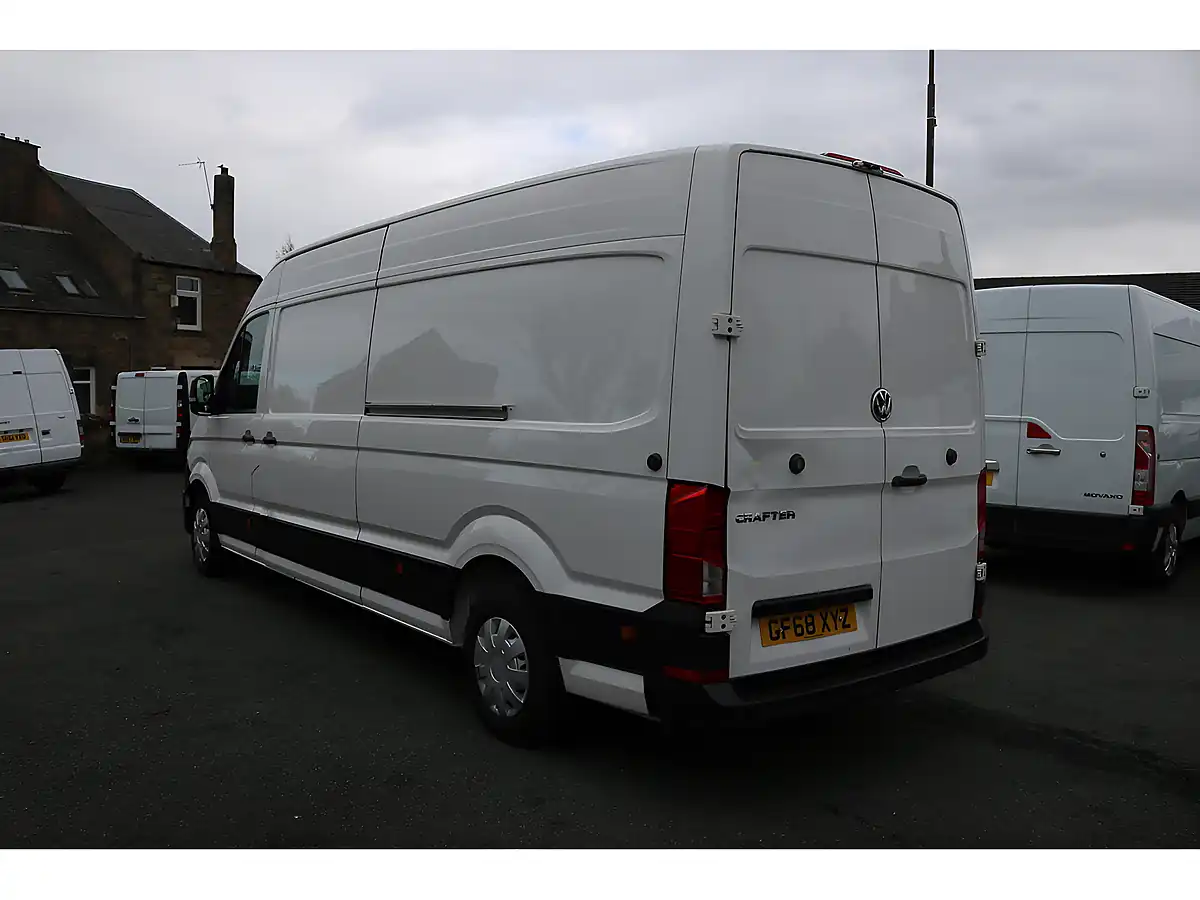 Used 2018 Volkswagen Crafter Lwb White - Interior and Exterior details 5