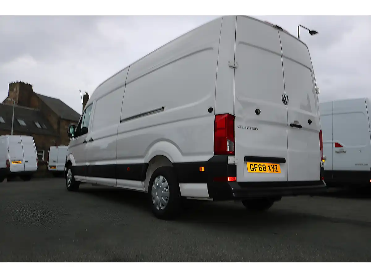 Used 2018 Volkswagen Crafter Lwb White - Interior and Exterior details 6