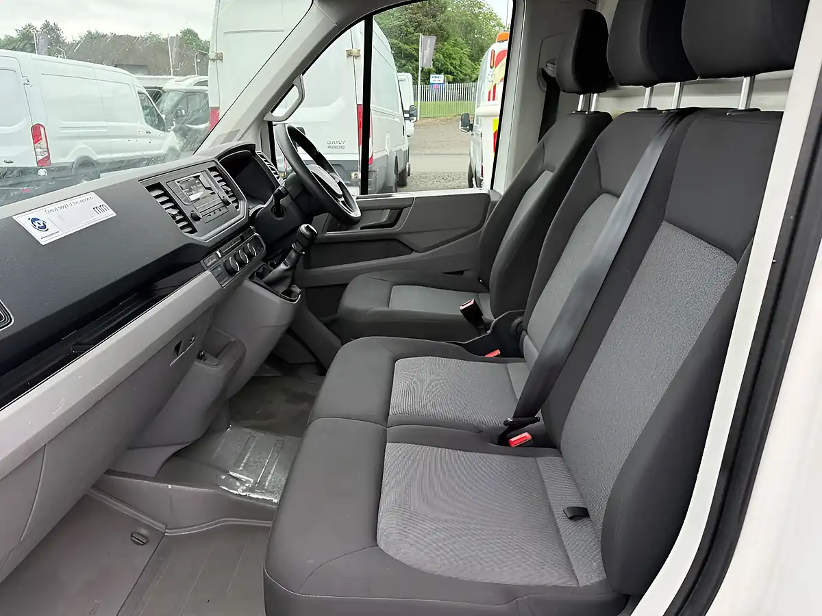 Used 2018 Volkswagen Crafter Startline White - Interior and Exterior details 10