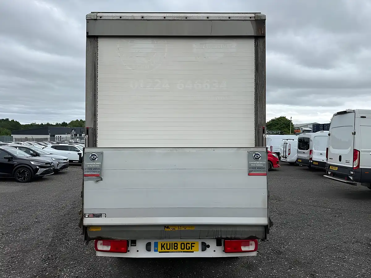 Used 2018 Volkswagen Crafter Startline White - Interior and Exterior details 6