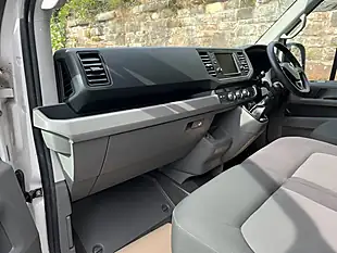 Used 2018 Volkswagen Crafter Startline White - Interior and Exterior details 10
