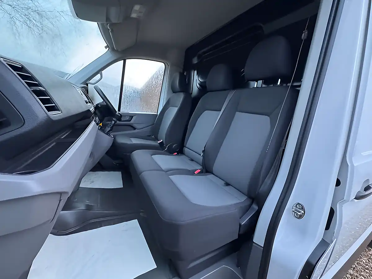 Used 2018 Volkswagen Crafter Startline White - Interior and Exterior details 13