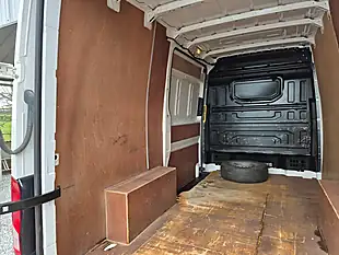 Used 2018 Volkswagen Crafter Startline White - Interior and Exterior details 10