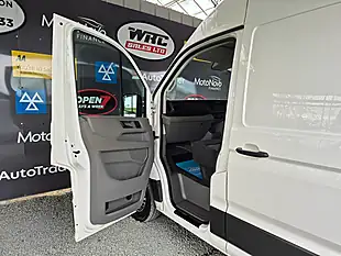 Used 2018 Volkswagen Crafter Startline White - Interior and Exterior details 16