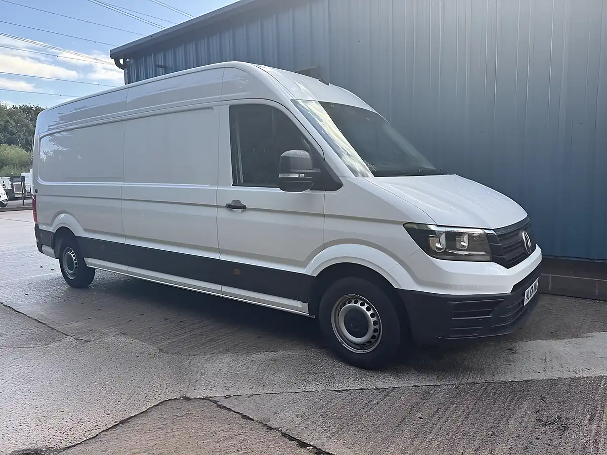 Used 2018 Volkswagen Crafter Trendline White - Front View