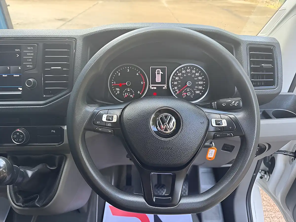 Used 2018 Volkswagen Crafter Trendline White - Interior and Exterior details 11