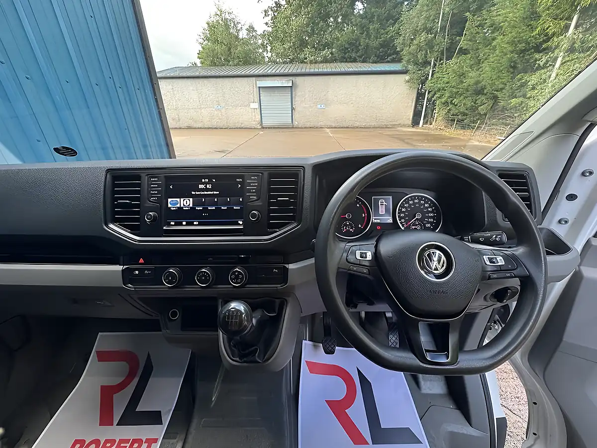 Used 2018 Volkswagen Crafter Trendline White - Interior and Exterior details 13