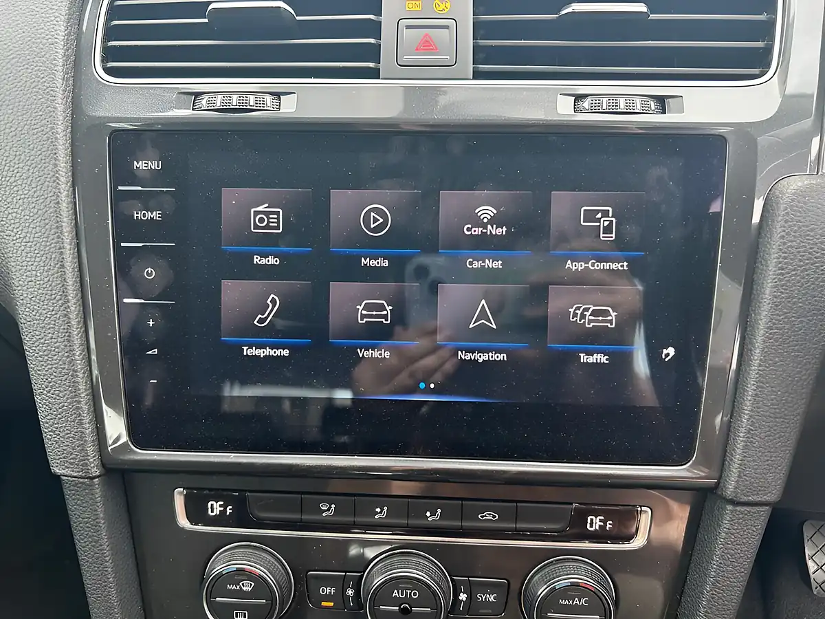 Used 2018 Volkswagen E-Golf Auto Black - Interior and Exterior details 11