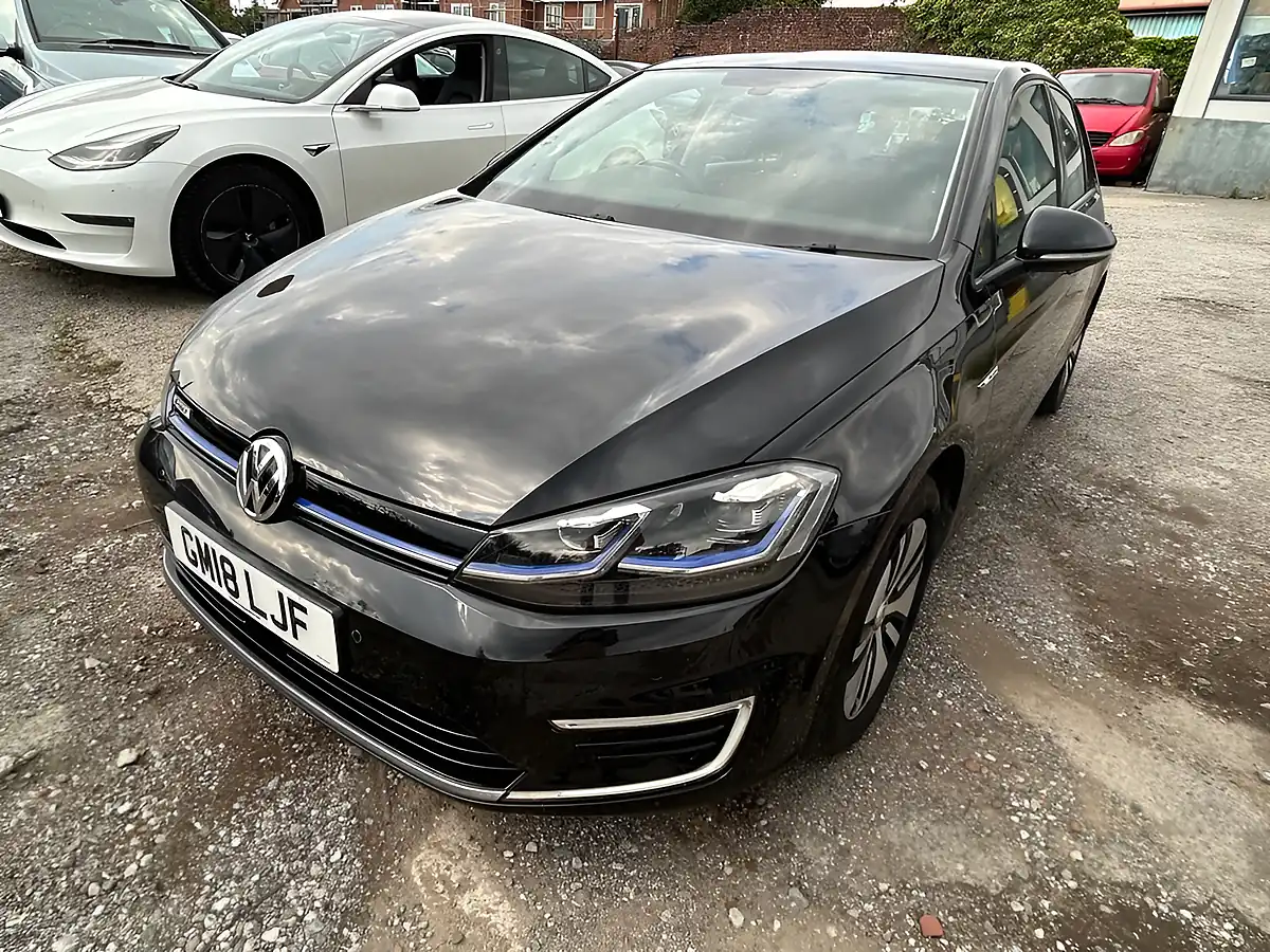 Used 2018 Volkswagen E-Golf Auto Black - Interior and Exterior details 3