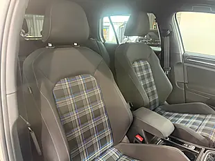 Used 2018 Volkswagen Golf Advance White - Interior and Exterior details 10