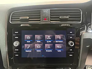 Used 2018 Volkswagen Golf Advance White - Interior and Exterior details 18