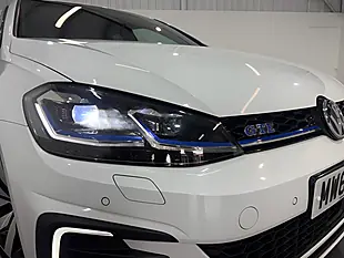 Used 2018 Volkswagen Golf Advance White - Interior and Exterior details 4