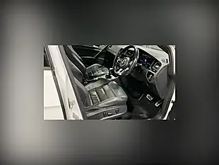 Used 2018 Volkswagen Golf Advance White - Interior and Exterior details 4