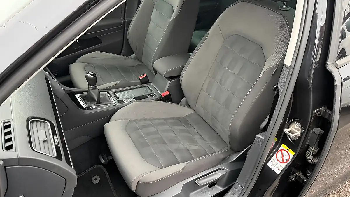 Used 2018 Volkswagen Golf GT Black - Interior and Exterior details 17