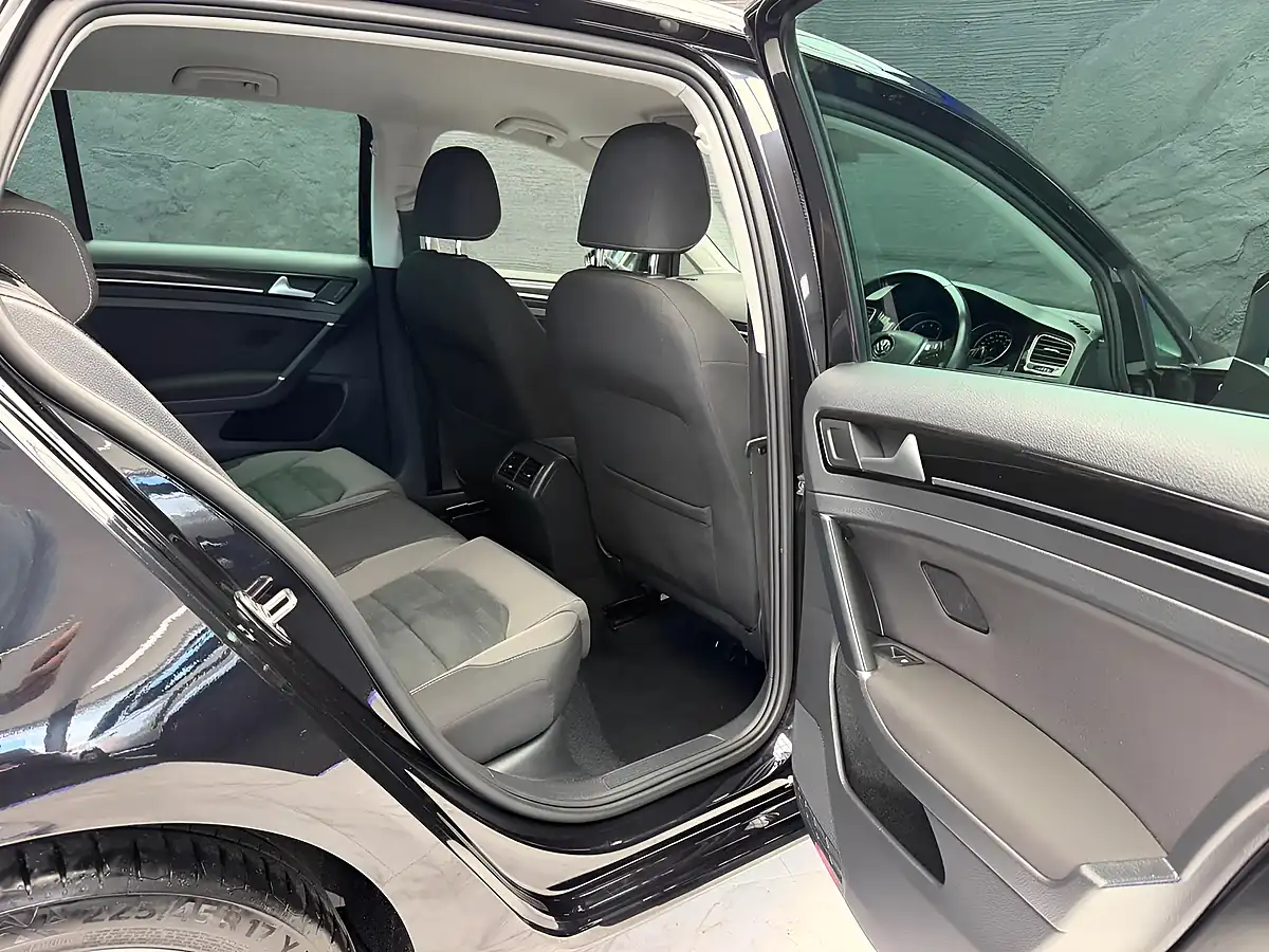 Used 2018 Volkswagen Golf GT Black - Interior and Exterior details 19