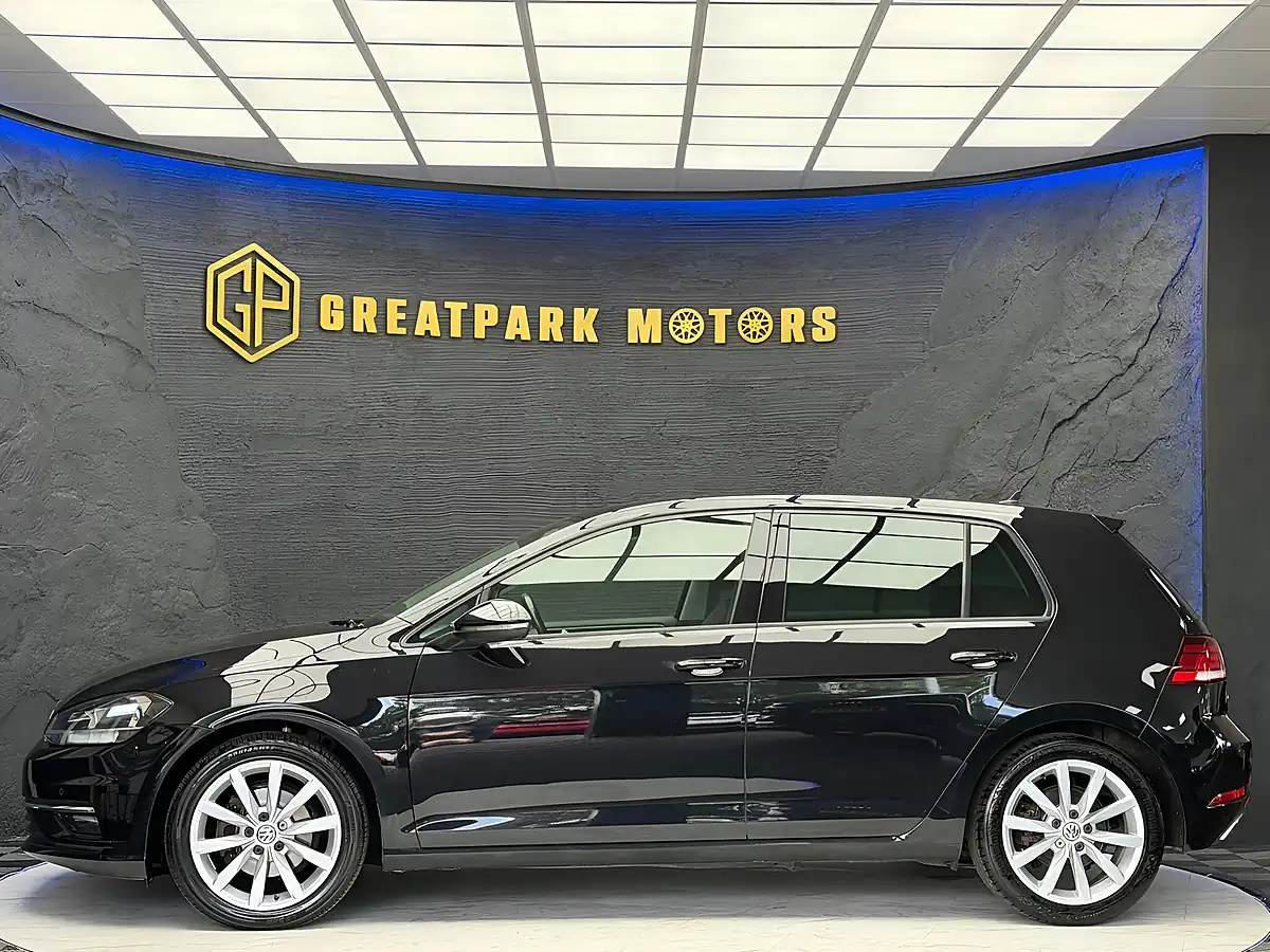 Used 2018 Volkswagen Golf GT Black - Interior and Exterior details 8