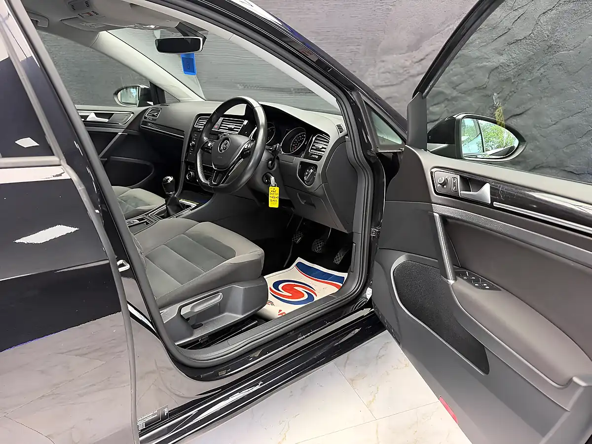 Used 2018 Volkswagen Golf GT Black - Interior and Exterior details 9