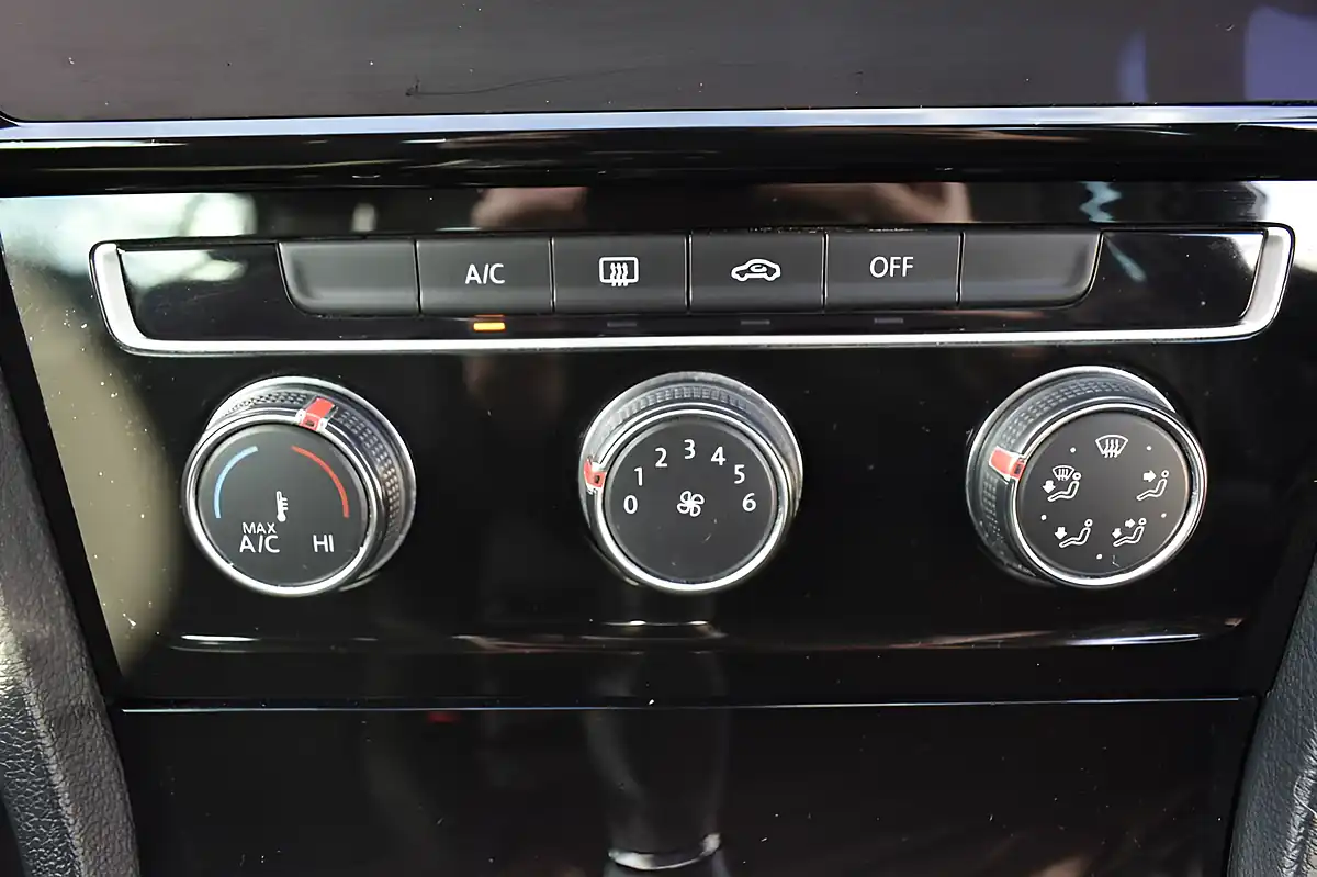 Used 2018 Volkswagen Golf GT Black - Interior and Exterior details 15