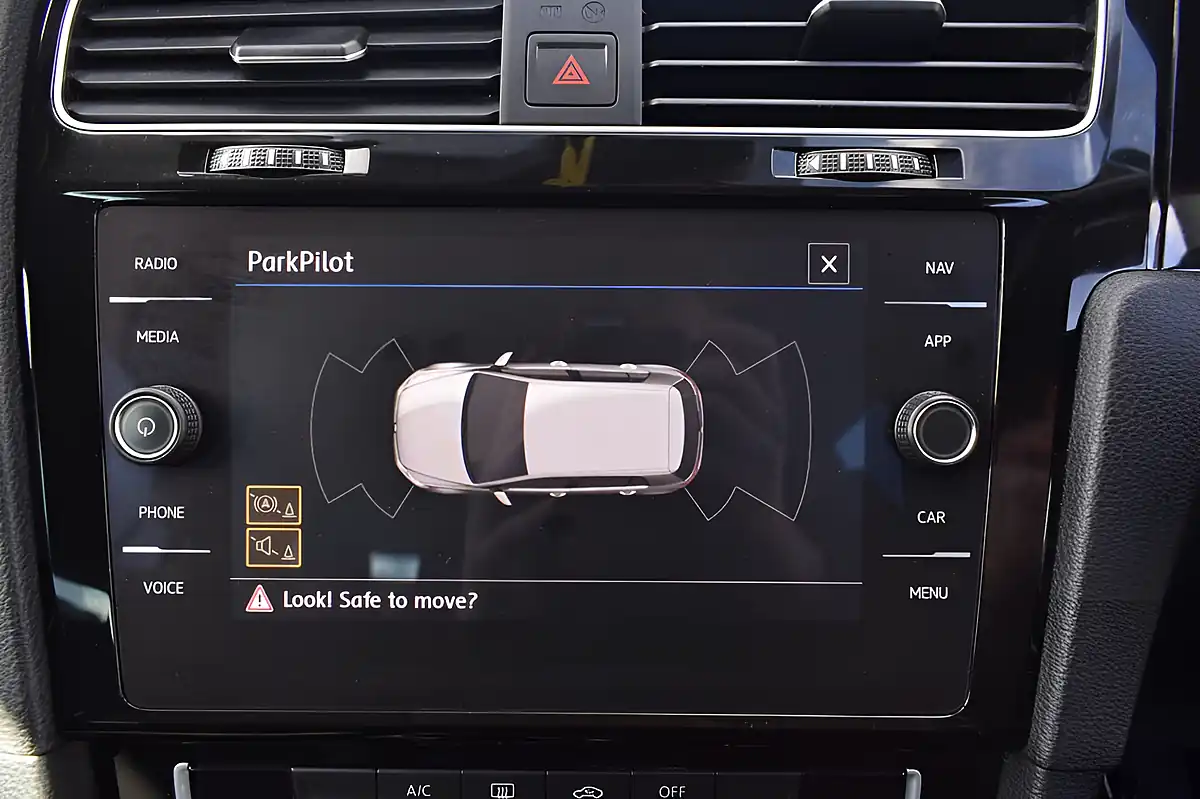 Used 2018 Volkswagen Golf GT Black - Interior and Exterior details 20
