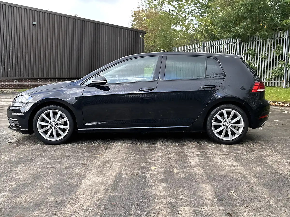 Used 2018 Volkswagen Golf GT Evo Black - Interior and Exterior details 9