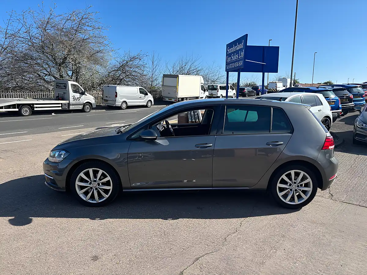 Used 2018 Volkswagen Golf GT Grey - Interior and Exterior details 4
