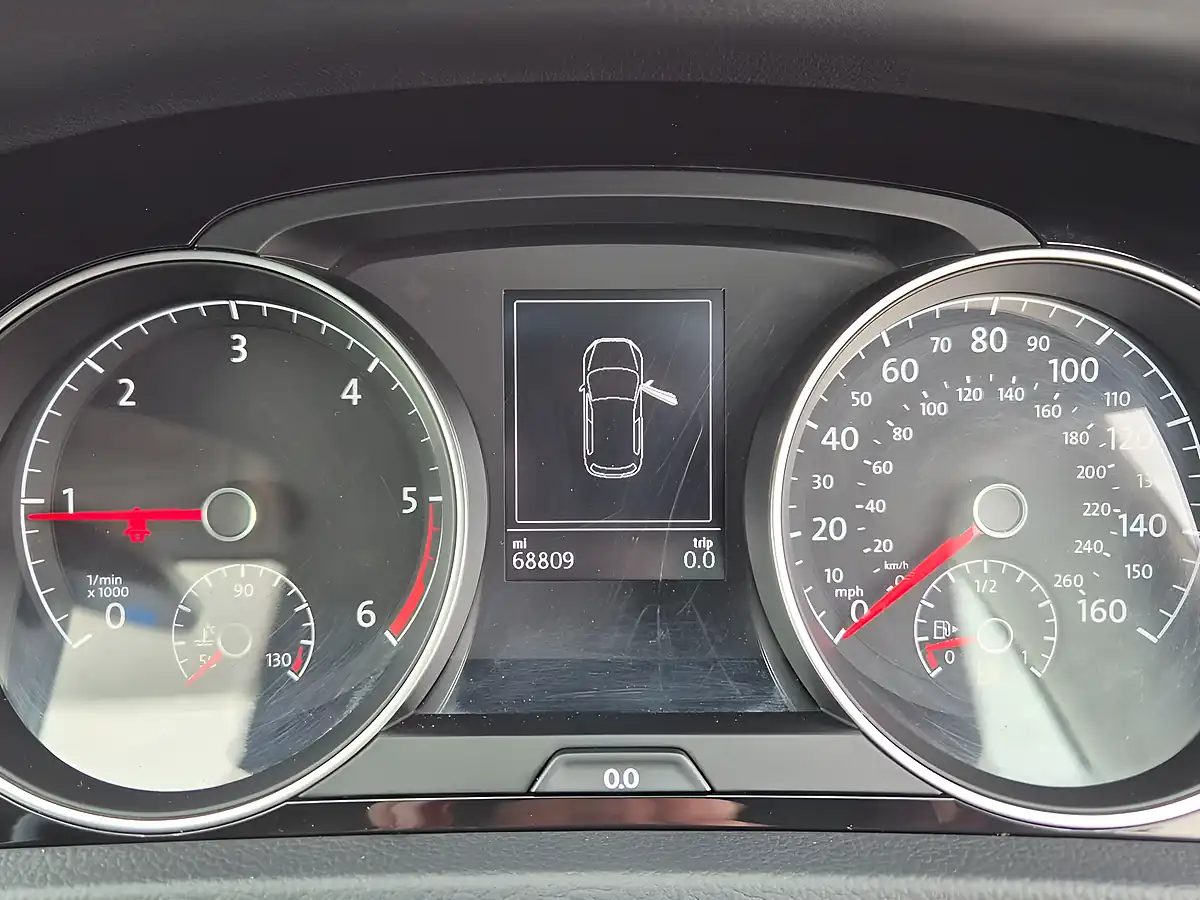 Used 2018 Volkswagen Golf GT Red - Interior and Exterior details 11