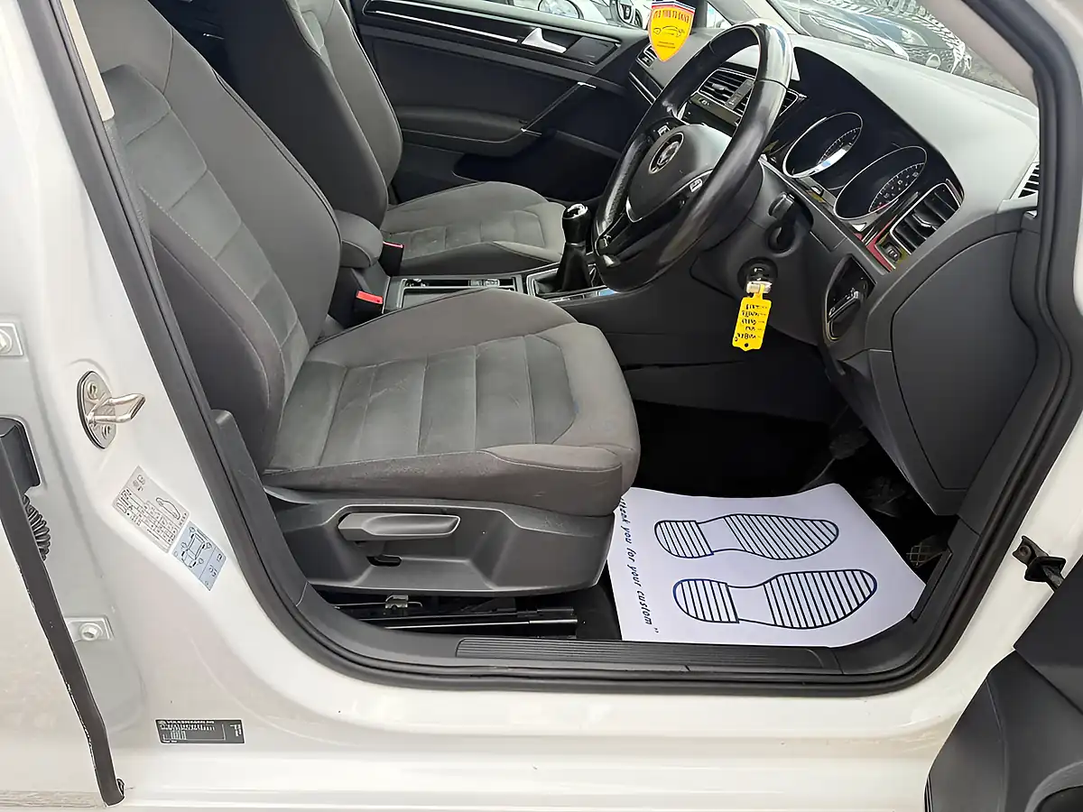 Used 2018 Volkswagen Golf GT White - Interior and Exterior details 11