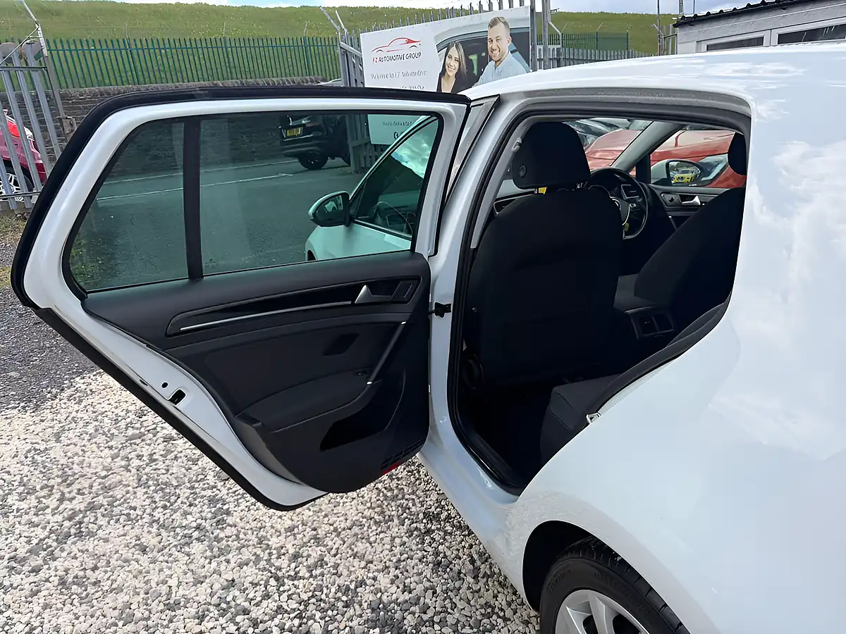 Used 2018 Volkswagen Golf GT White - Interior and Exterior details 17