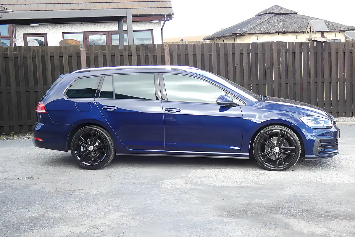 Used 2018 Volkswagen Golf Gtd Blue - Interior and Exterior details 2