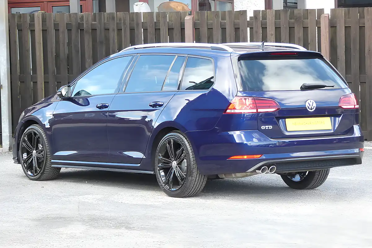 Used 2018 Volkswagen Golf Gtd Blue - Interior and Exterior details 4