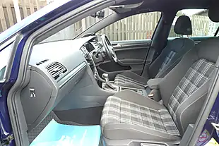 Used 2018 Volkswagen Golf Gtd Blue - Interior and Exterior details 6