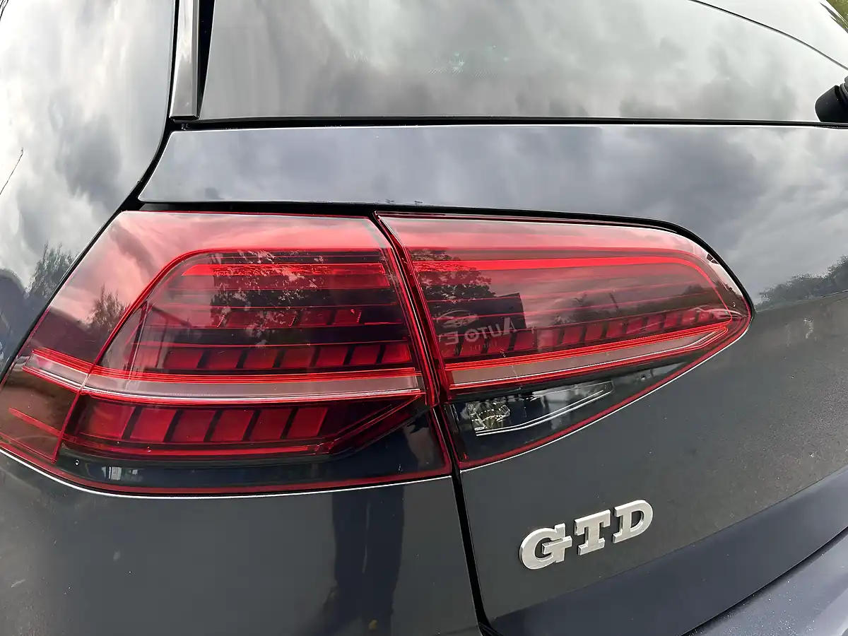 Used 2018 Volkswagen Golf Gtd Blue - Interior and Exterior details 20