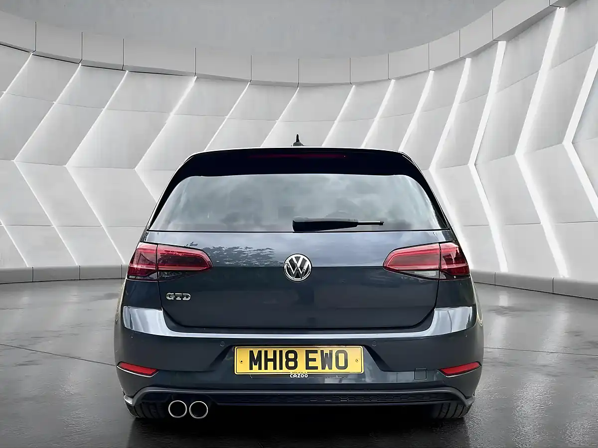 Used 2018 Volkswagen Golf Gtd Blue - Interior and Exterior details 8