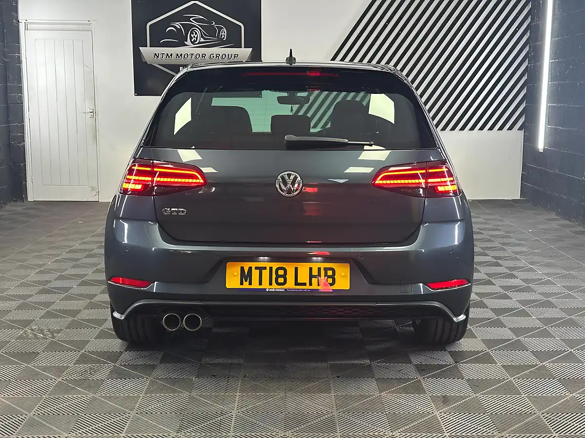 Used 2018 Volkswagen Golf Gtd Blue - Interior and Exterior details 11