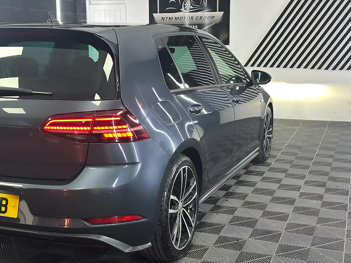 Used 2018 Volkswagen Golf Gtd Blue - Interior and Exterior details 13