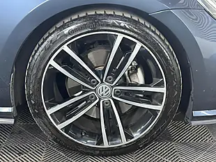 Used 2018 Volkswagen Golf Gtd Blue - Interior and Exterior details 17