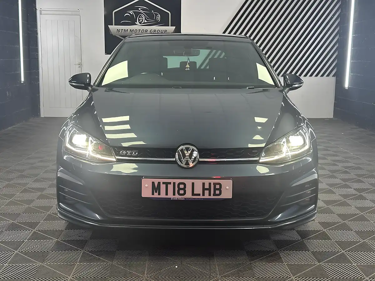 Used 2018 Volkswagen Golf Gtd Blue - Interior and Exterior details 3
