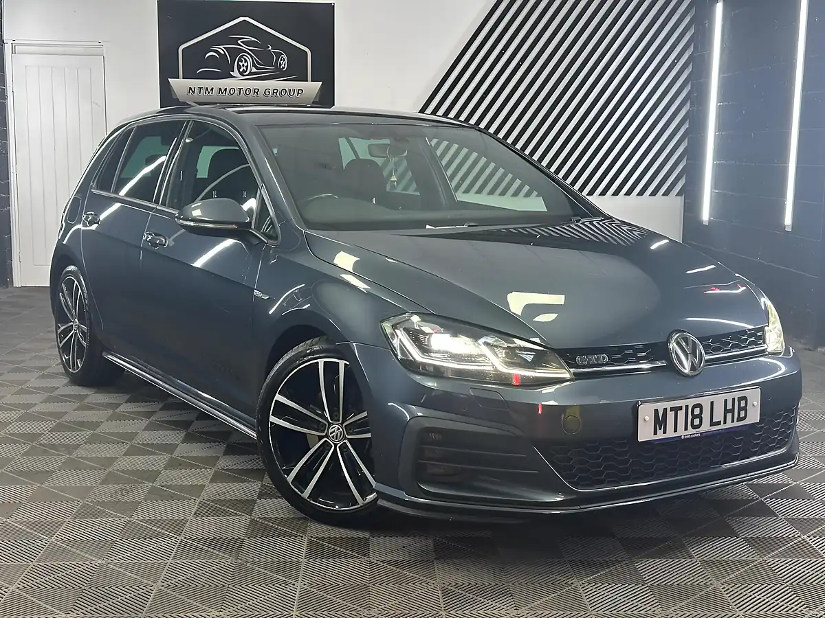 Used 2018 Volkswagen Golf Gtd Blue - Interior and Exterior details 7