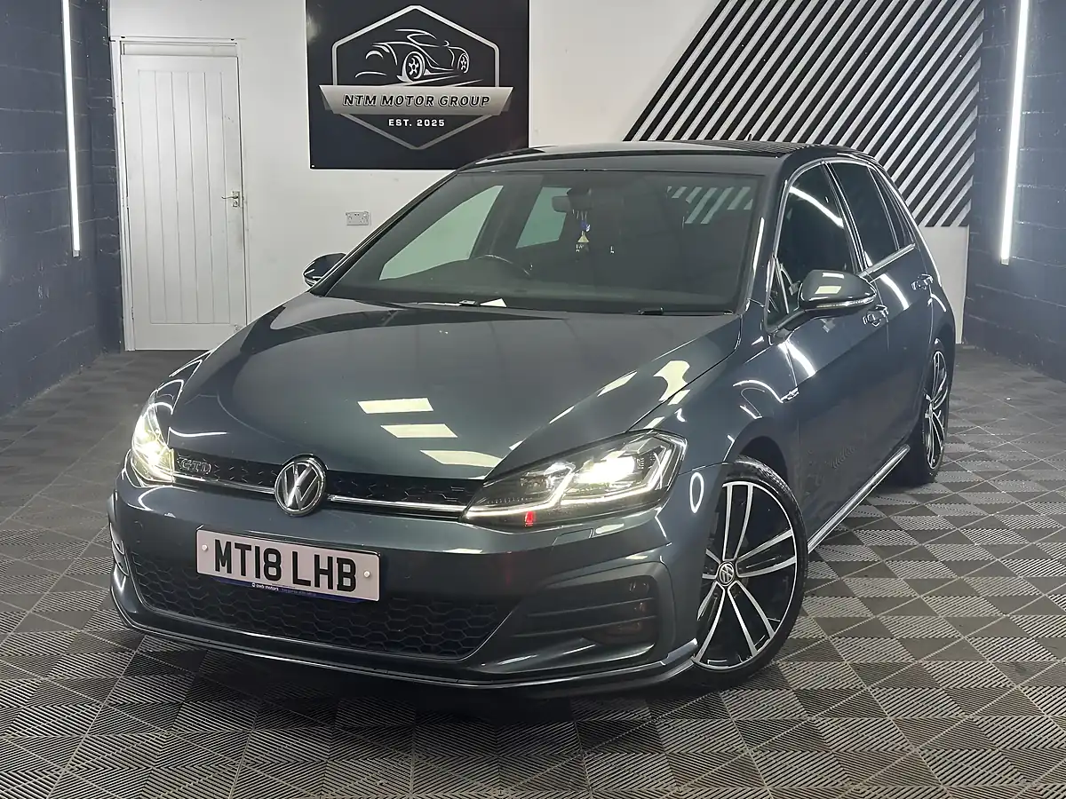 Used 2018 Volkswagen Golf Gtd Blue - Interior and Exterior details 9