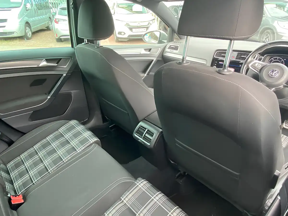 Used 2018 Volkswagen Golf Gtd Blueline Silver - Interior and Exterior details 16