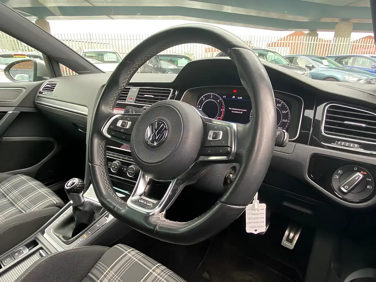 Used 2018 Volkswagen Golf Gtd Blueline Silver - Interior and Exterior details 18