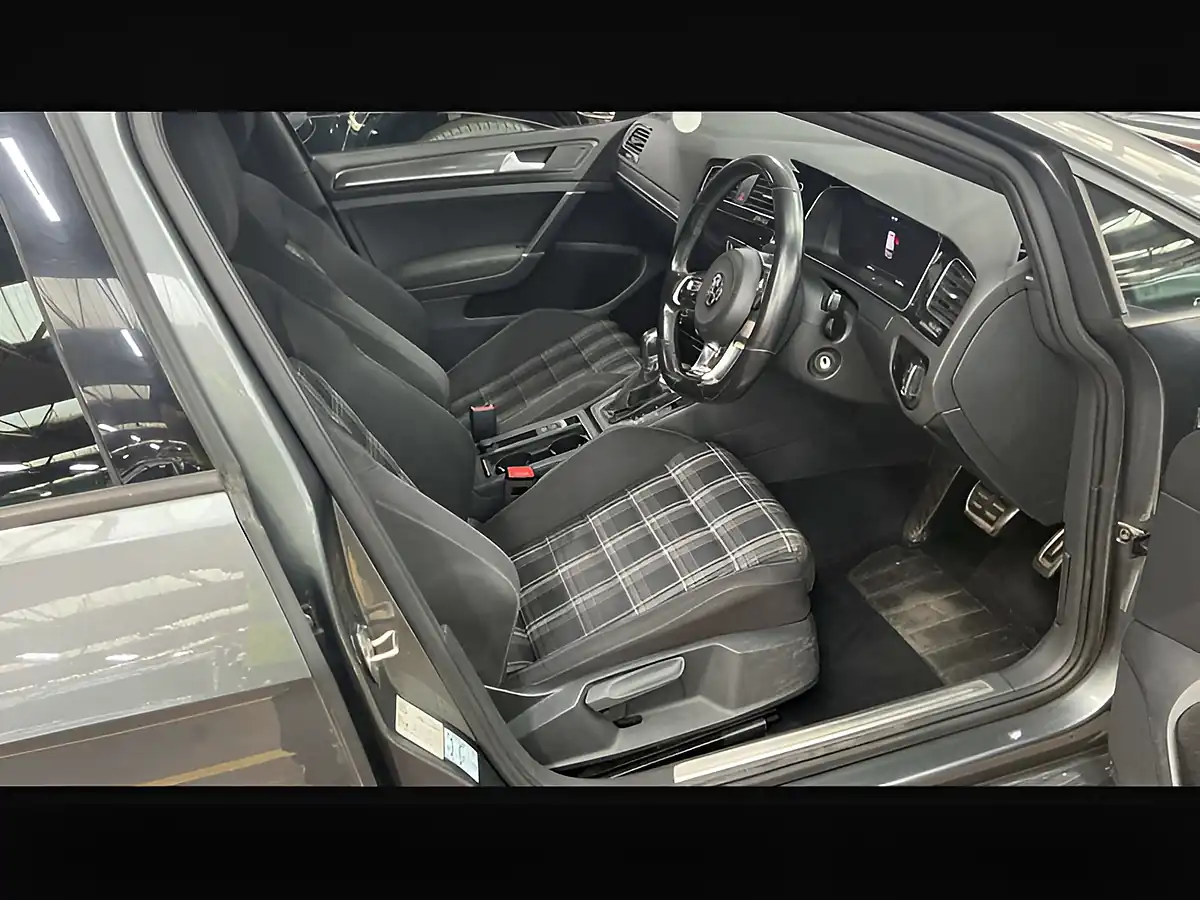 Used 2018 Volkswagen Golf Gtd Grey - Interior and Exterior details 10