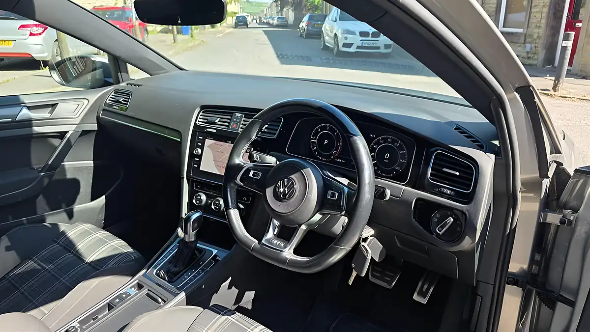 Used 2018 Volkswagen Golf Gtd Silver - Interior and Exterior details 14