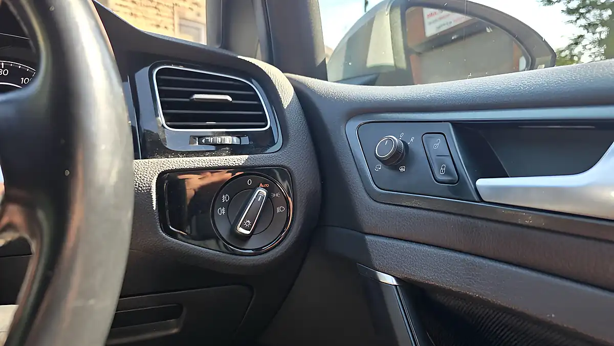 Used 2018 Volkswagen Golf Gtd Silver - Interior and Exterior details 18