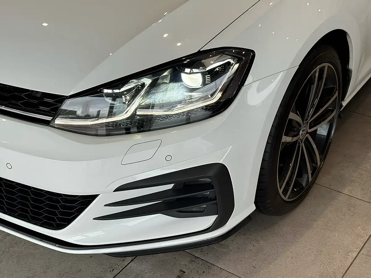 Used 2018 Volkswagen Golf Gtd White - Interior and Exterior details 4