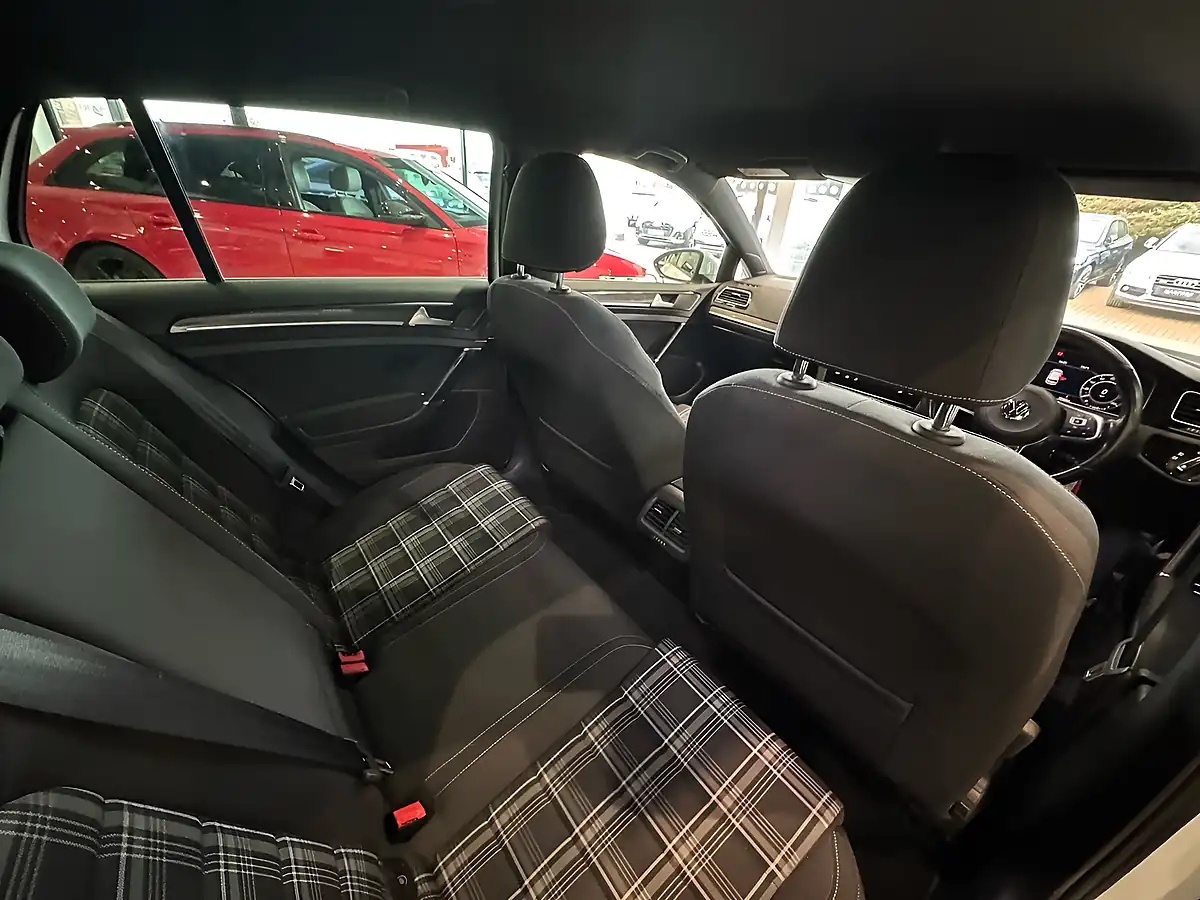 Used 2018 Volkswagen Golf Gtd White - Interior and Exterior details 7