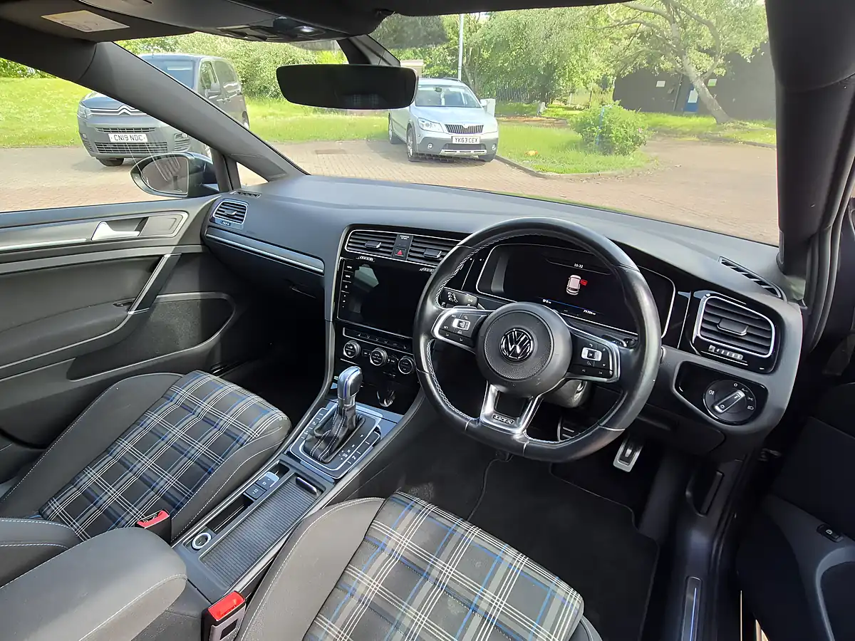Used 2018 Volkswagen Golf Gte Advance Blue - Interior and Exterior details 20