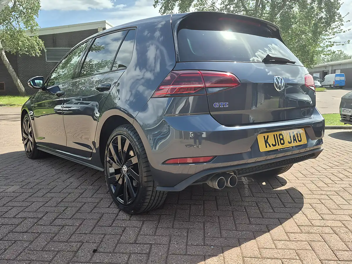 Used 2018 Volkswagen Golf Gte Advance Blue - Interior and Exterior details 7