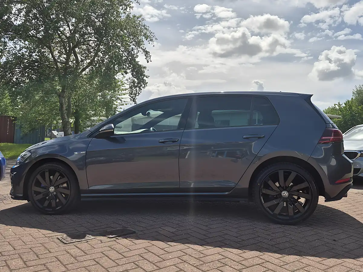 Used 2018 Volkswagen Golf Gte Advance Blue - Interior and Exterior details 8